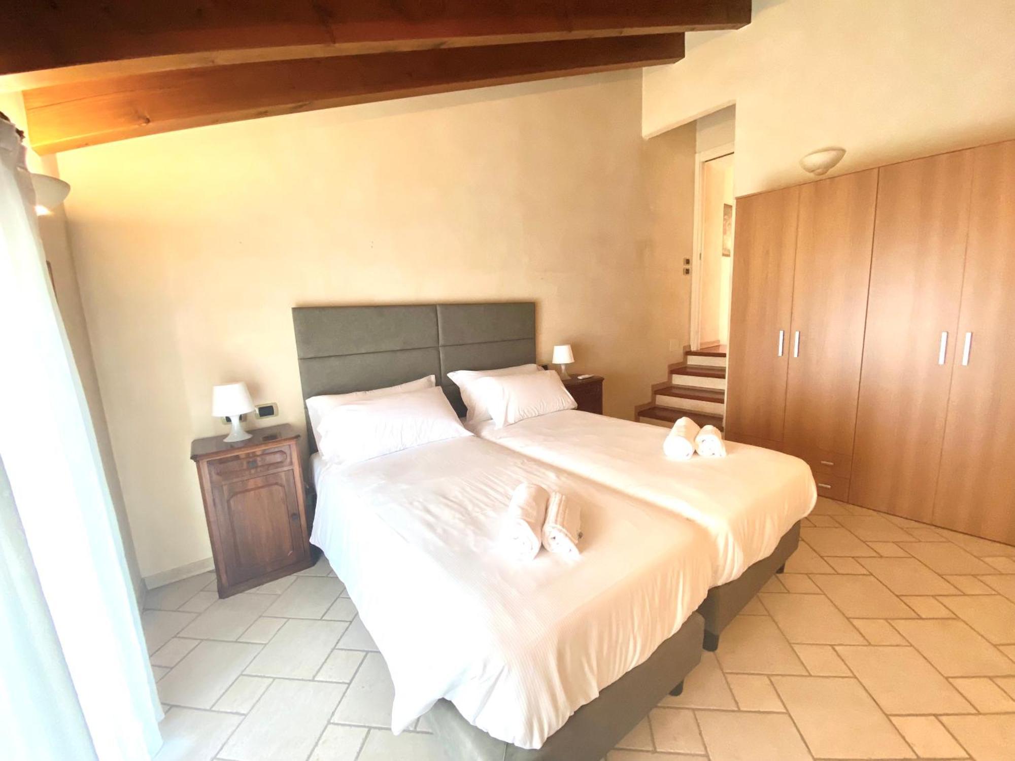 Residence Corte Ferrari -Ciao Vacanze- Moniga del Garda Rom bilde