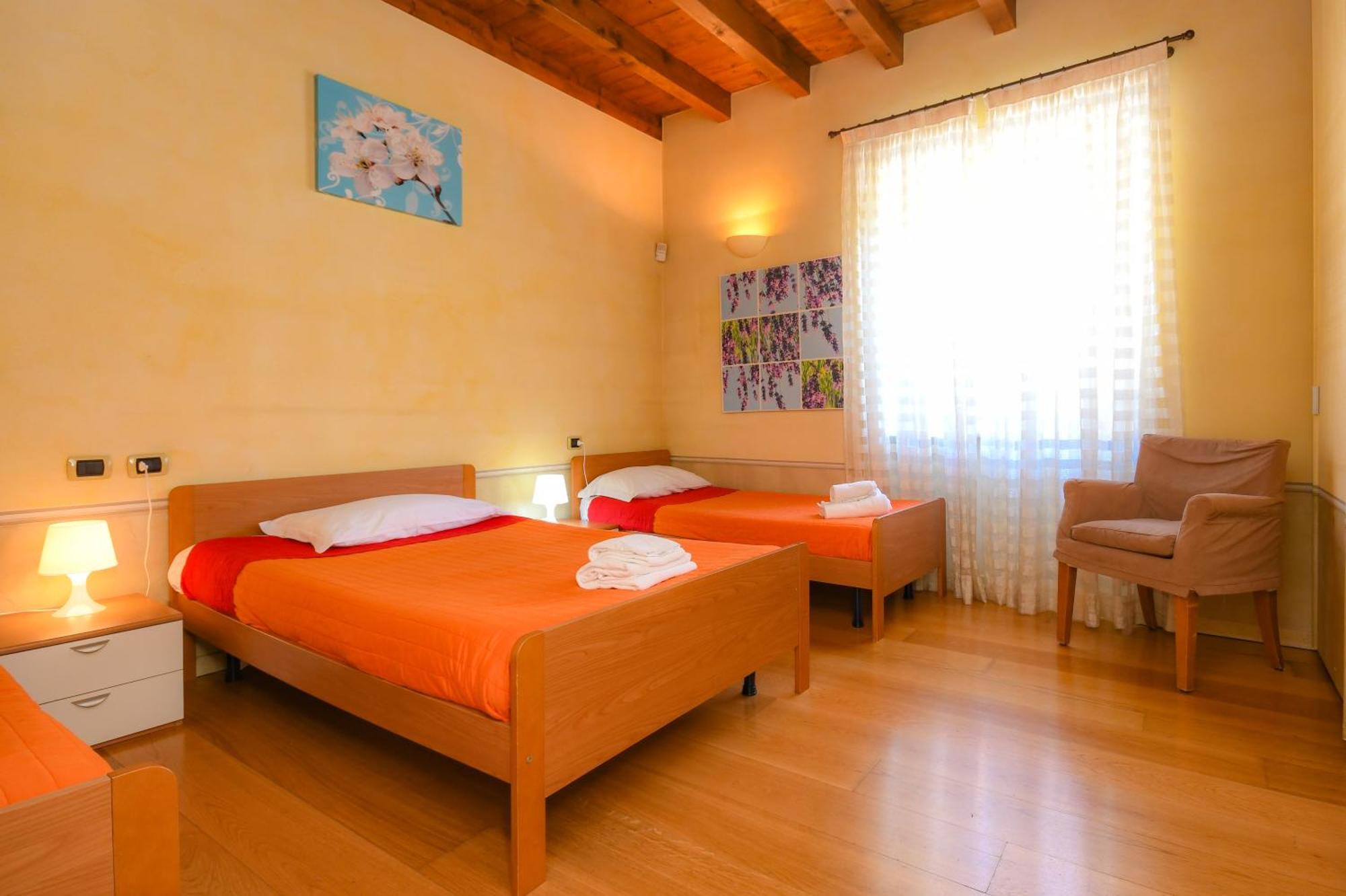 Residence Corte Ferrari -Ciao Vacanze- Moniga del Garda Rom bilde
