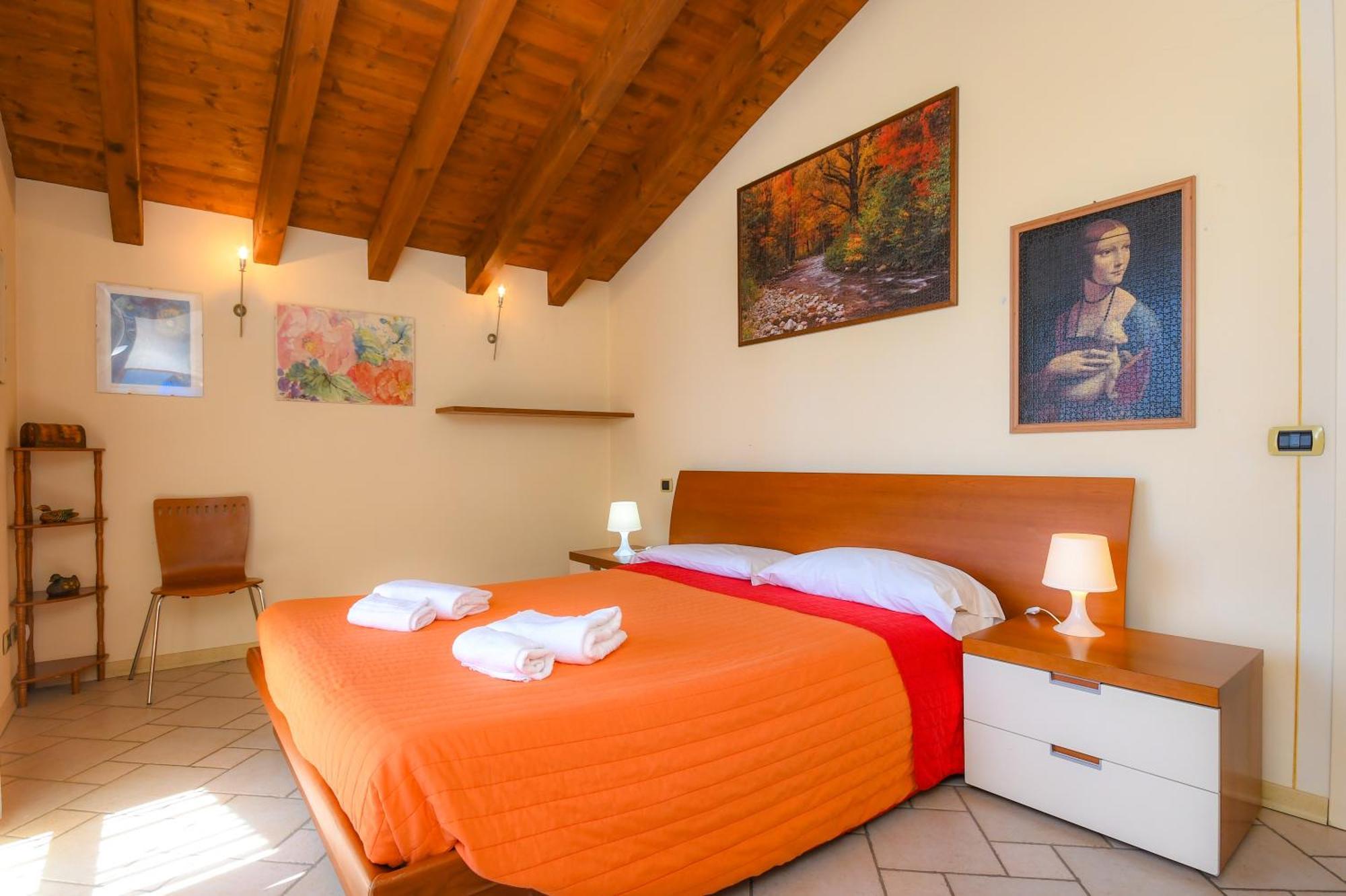 Residence Corte Ferrari -Ciao Vacanze- Moniga del Garda Rom bilde