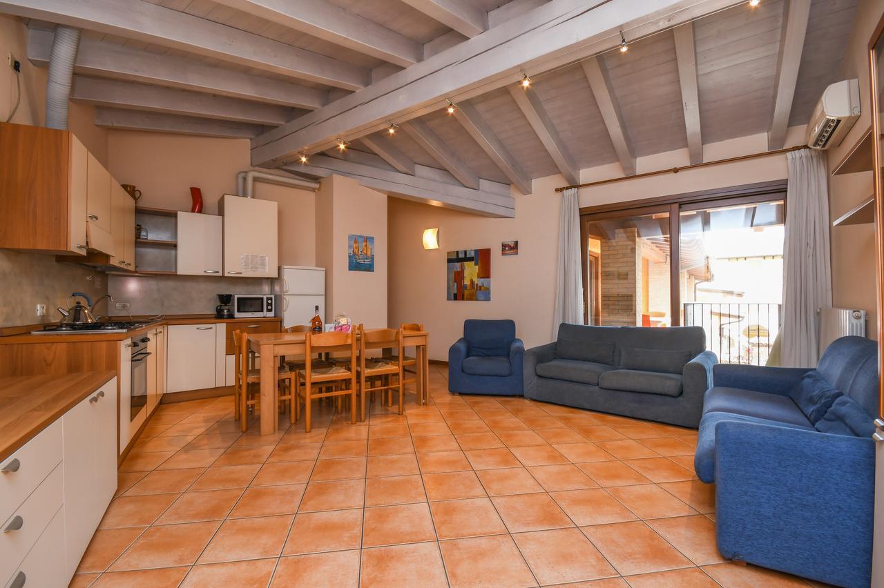 Residence Corte Ferrari -Ciao Vacanze- Moniga del Garda Eksteriør bilde
