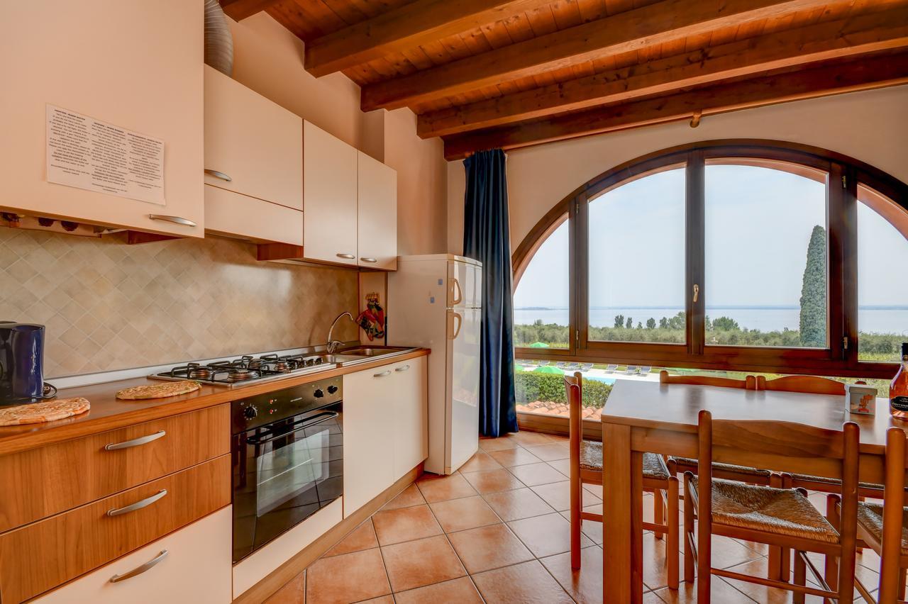Residence Corte Ferrari -Ciao Vacanze- Moniga del Garda Eksteriør bilde